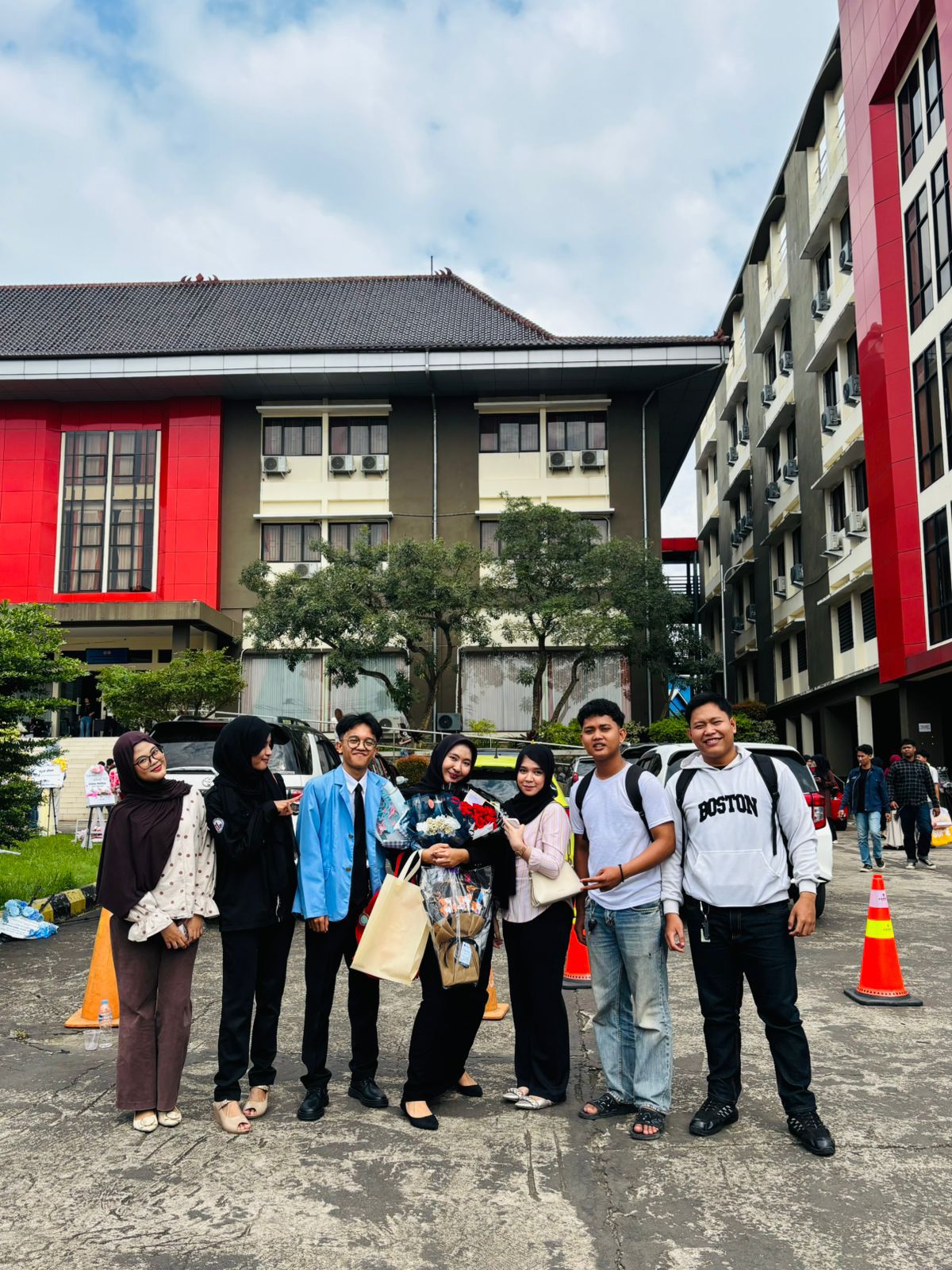 Laboratorium Komputer & TI